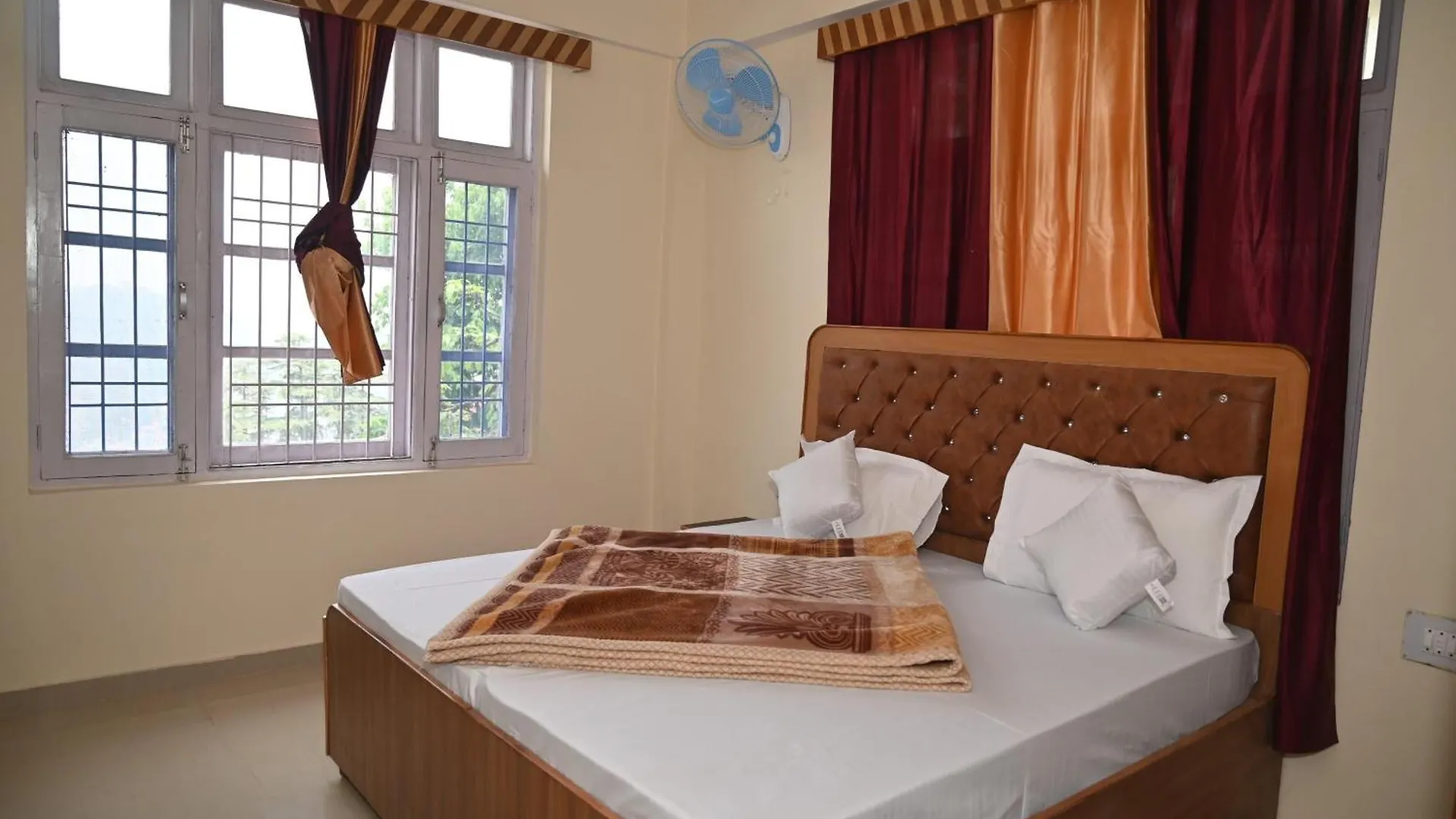 Krishna Hill Stay Near Mall Road Shimla